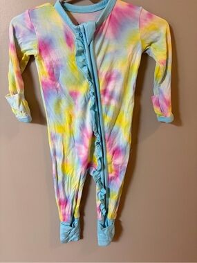 Birdie Bean Tie Dye Footie Zippy size 0-3 months